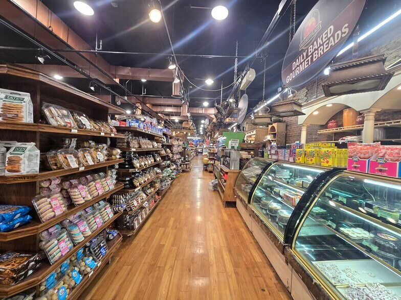 More Photos Of 226-228 Washington St, Hoboken Storefront For Sale