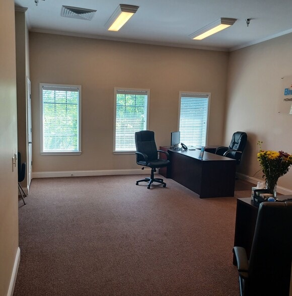 More Photos Of 311 S Royal Oaks Blvd, Franklin Medical For Sale