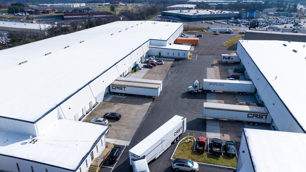 More Photos Of 5006-5050 Harding Pl, Nashville Unknown For Lease