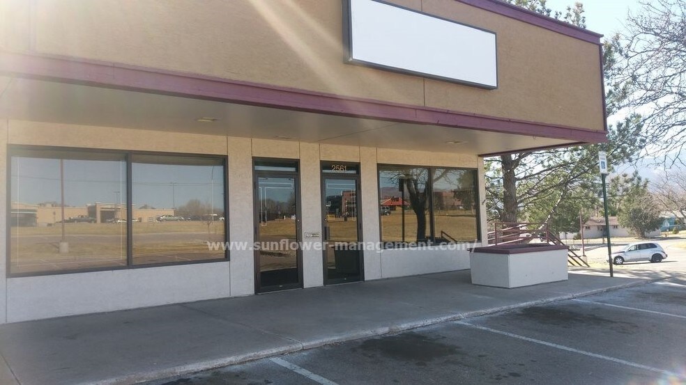 More Photos Of 2537-2579 Airport Rd, Colorado Springs General Retail For Lease