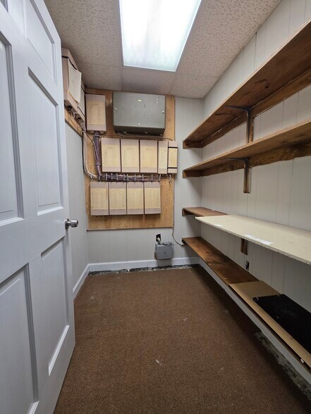 More Photos Of 404 St Andrews Dr, Greenville Office For Lease