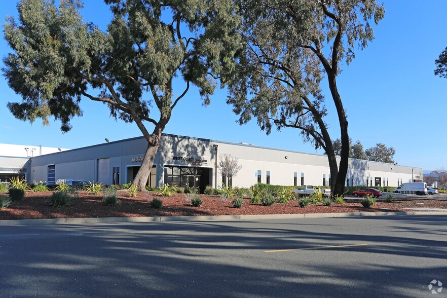 More Photos Of 3433-3481 Arden Rd, Hayward Warehouse For Lease