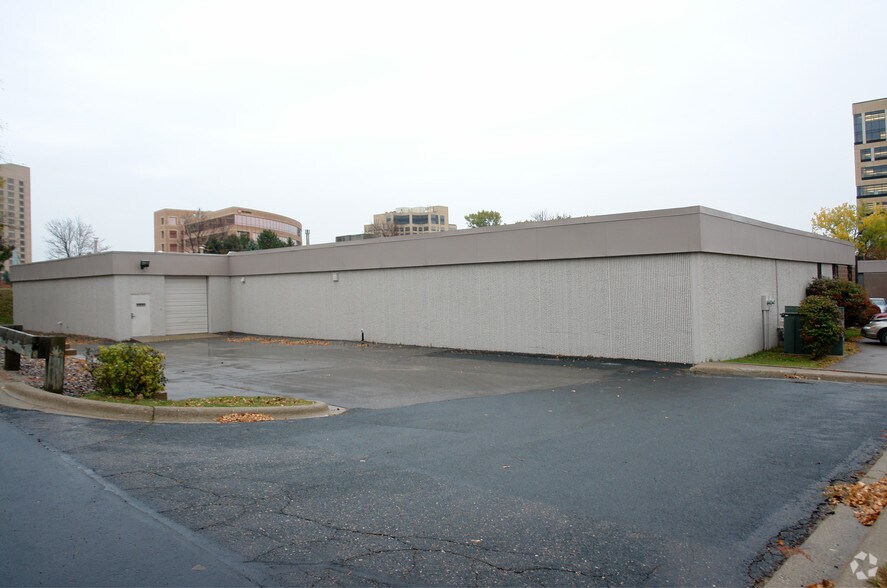 More Photos Of 6026 Blue Circle Dr, Minnetonka Industrial For Sale
