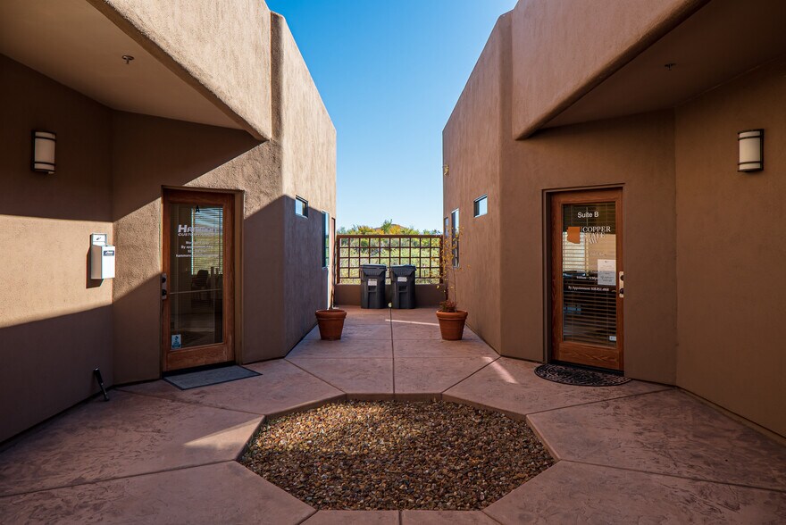 More Photos Of 781 Cove Pky, Cottonwood Medical For Lease