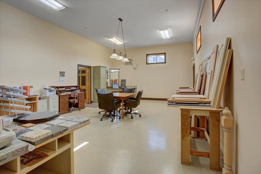 More Photos Of 5751 Colorado St. Ext., Chambersburg Flex For Sale