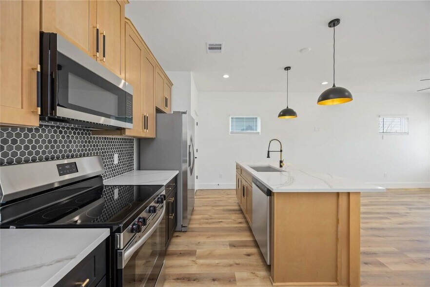 More Photos Of 8009 Cora st, Houston Multifamily For Sale