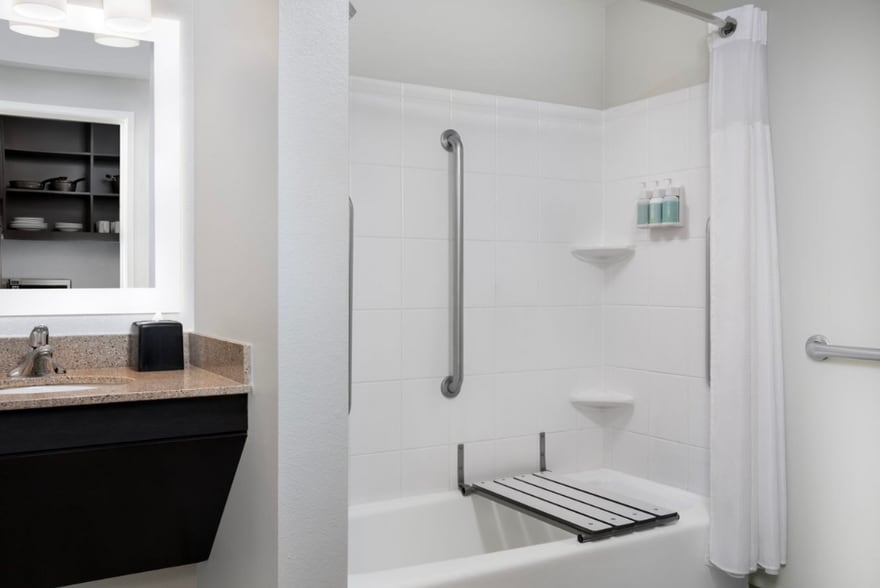 More Photos Of 2700 Travis St, DeSoto Hospitality For Sale
