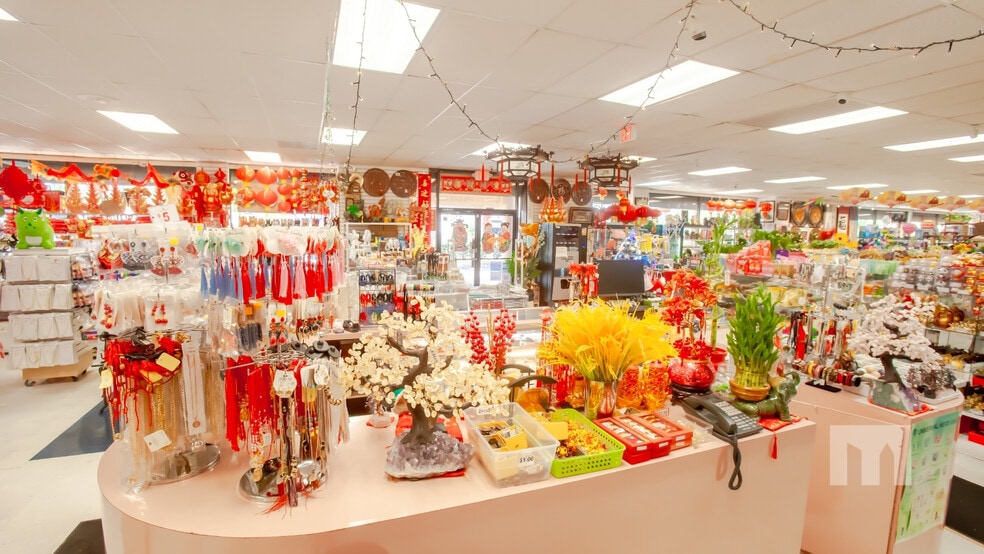 More Photos Of 41 NW 167th St, North Miami Beach Freestanding For Lease