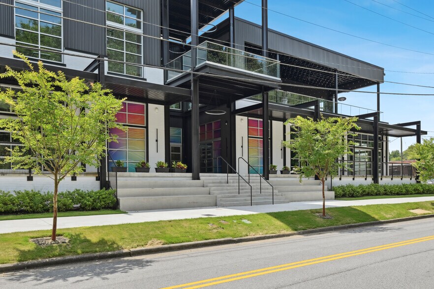 More Photos Of 159 Armour Dr NE, Atlanta Showroom For Lease