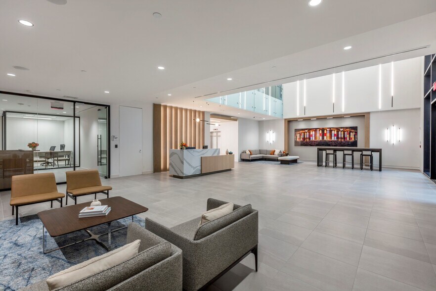 More Photos Of 211 Commerce St, Nashville Office For Lease