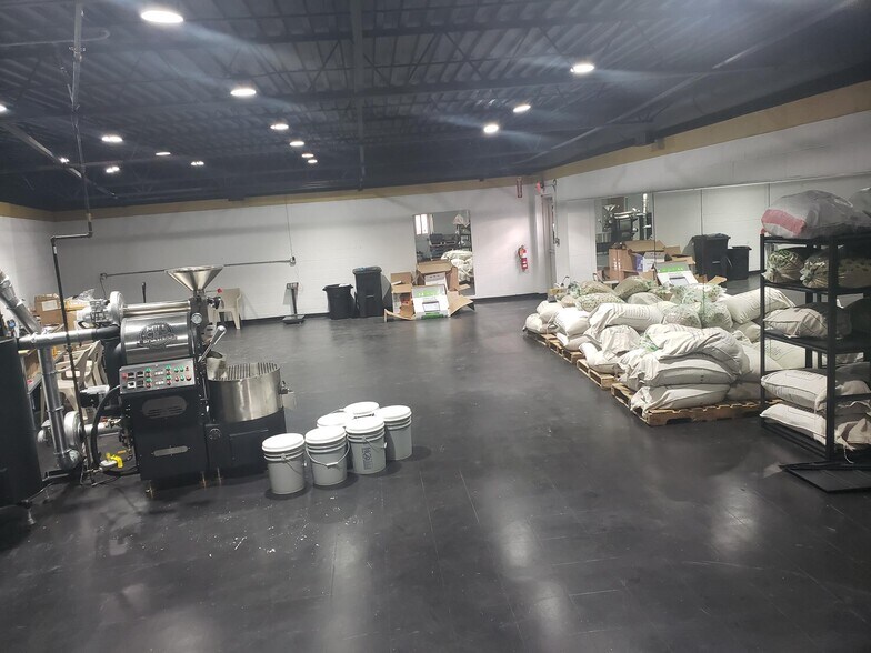 More Photos Of 38221 Plymouth Rd, Livonia Medical For Lease