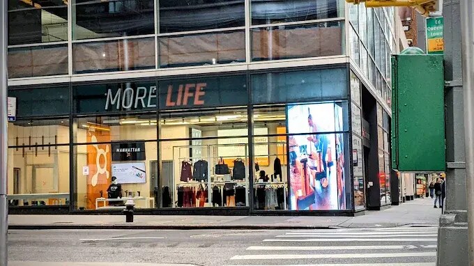 More Photos Of 715 Lexington Ave, New York Freestanding For Lease