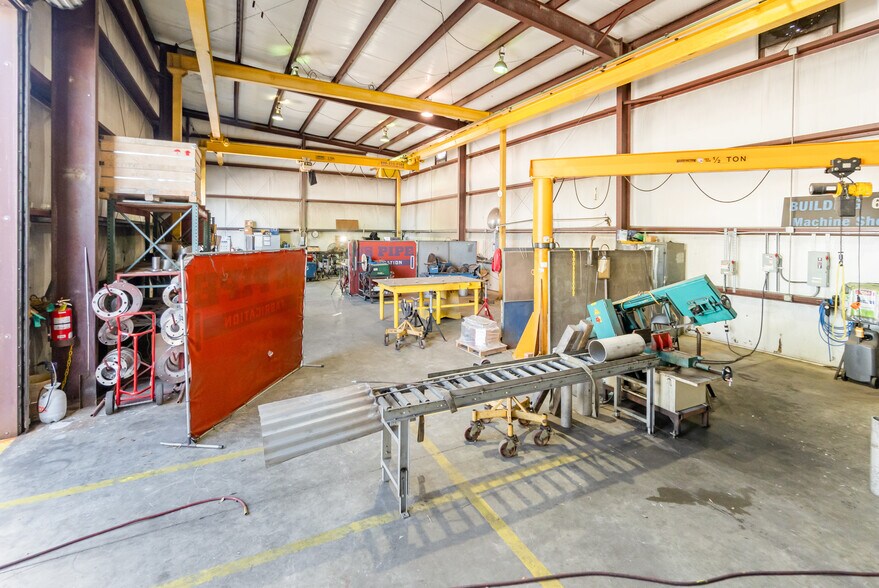 More Photos Of 204 5th St, Orlando Industrial For Sale