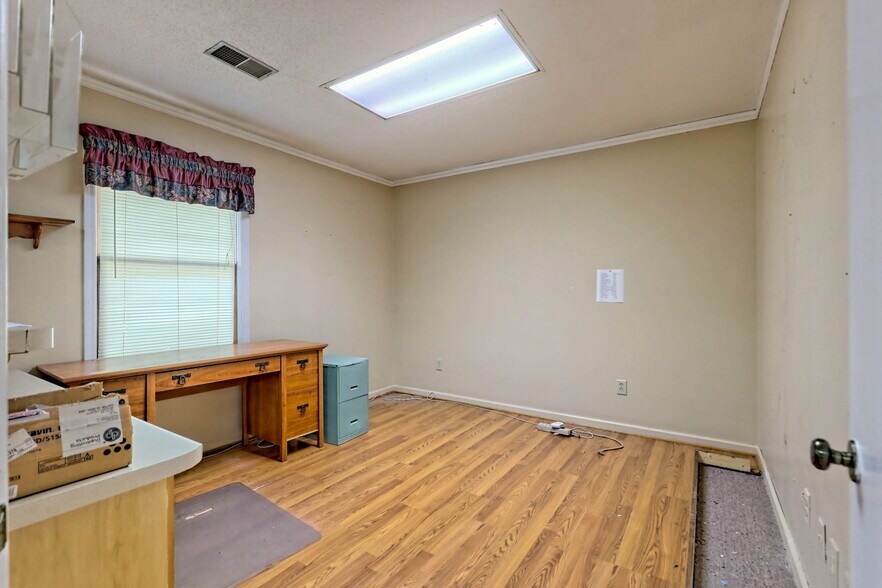 More Photos Of 1552 Highway 441 N, Clayton Office For Sale