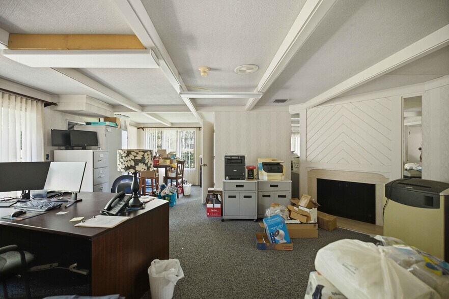 More Photos Of 1112 NE 36th Ave, Ocala Office For Sale