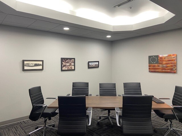 More Photos Of 250-252 Chaddick Dr, Wheeling Warehouse For Sale