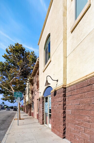 More Photos Of 1073 N Ventura Ave, Ventura Storefront Retail Residential For Sale