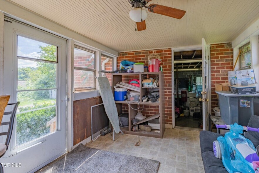 More Photos Of 100 Salvage Ln, Johnson City Apartments For Sale