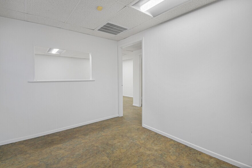 More Photos Of 1873 Everlee Rd, Jacksonville Industrial For Sale