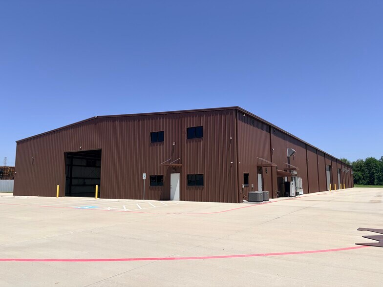 More Photos Of 5635 Schurmier Rd, Houston Warehouse For Sale