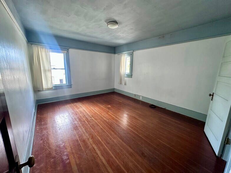 More Photos Of 520 3rd ave, Albany Office For Lease