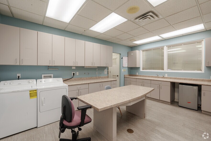 More Photos Of 4491 W Northern Ave, Glendale Medical For Sale
