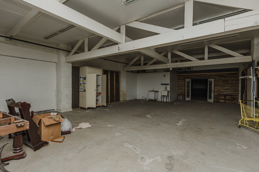 More Photos Of 470 N Seneca St, Wichita Warehouse For Sale