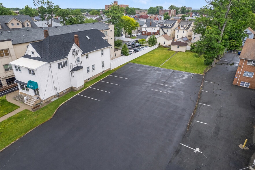 More Photos Of 217 Rahway Ave, Elizabeth Daycare Center For Sale
