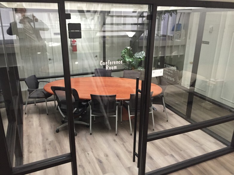 More Photos Of 1901 Kipling St, Lakewood Office For Sale