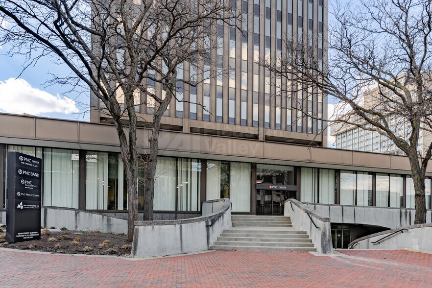 More Photos Of 1 Cascade Plz, Akron Office For Lease