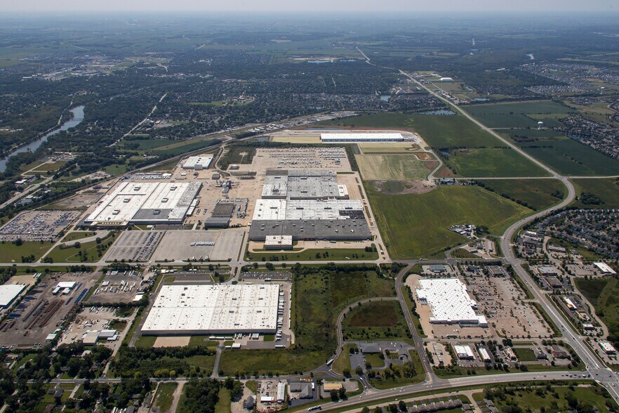 More Photos Of 325 State Route 31, Montgomery Unknown For Lease
