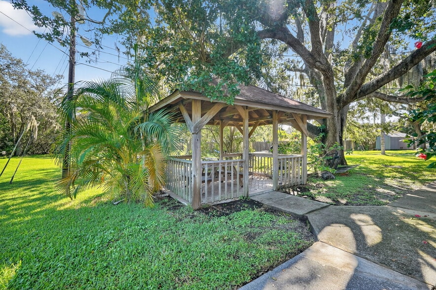 More Photos Of 3110 Phillippe Pky, Safety Harbor Hotel For Sale