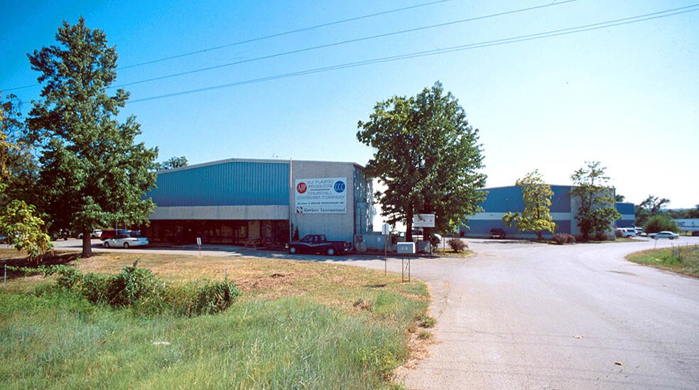 More Photos Of 19919 W Shawnee Mission Pky, Shawnee Manufacturing For Sale
