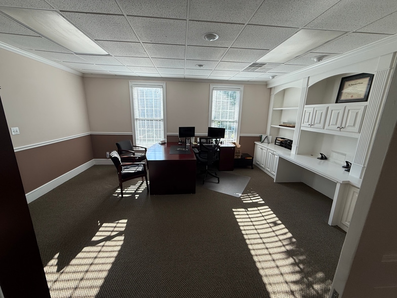 More Photos Of 1827 Powers Ferry Rd SE, Atlanta Office For Sale