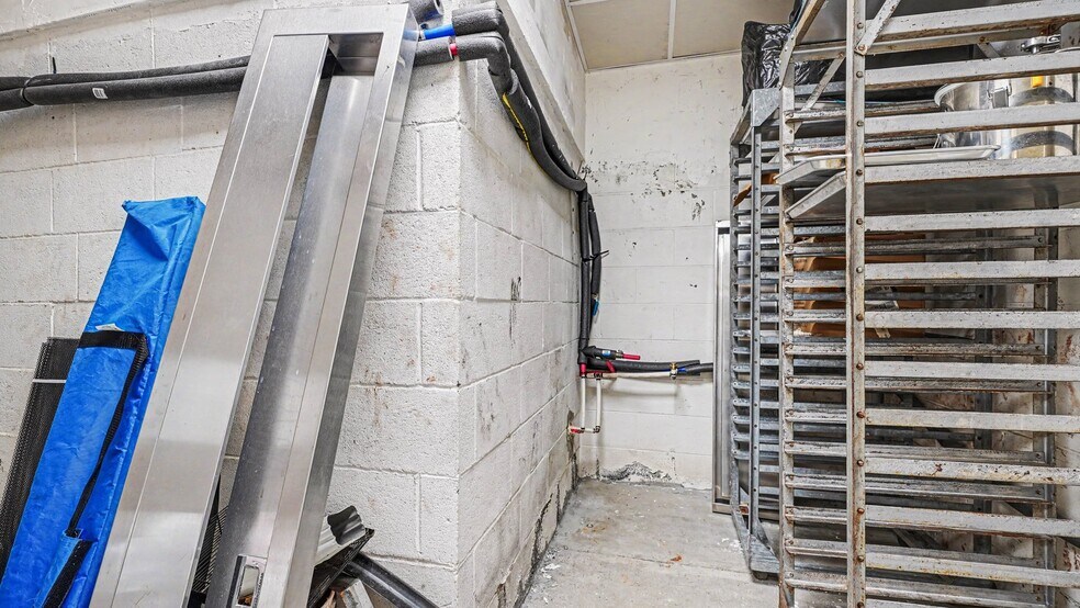 More Photos Of 430 #A 2nd Ave, Mayodan General Retail For Sale