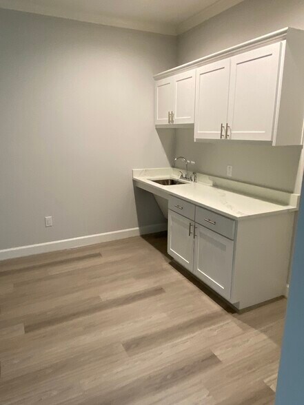 More Photos Of 400 Stonebrook Pky, Frisco Office For Sale