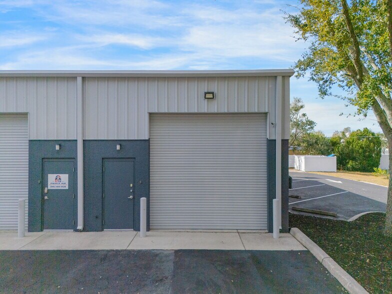 More Photos Of 8141 Blaikie Ct, Sarasota Warehouse For Lease