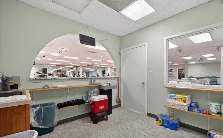 More Photos Of 3111 Normandy Dr, Springfield Office For Sale