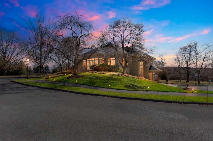 More Photos Of 11411 Gas House Pike, New Market Fitness Center For Sale