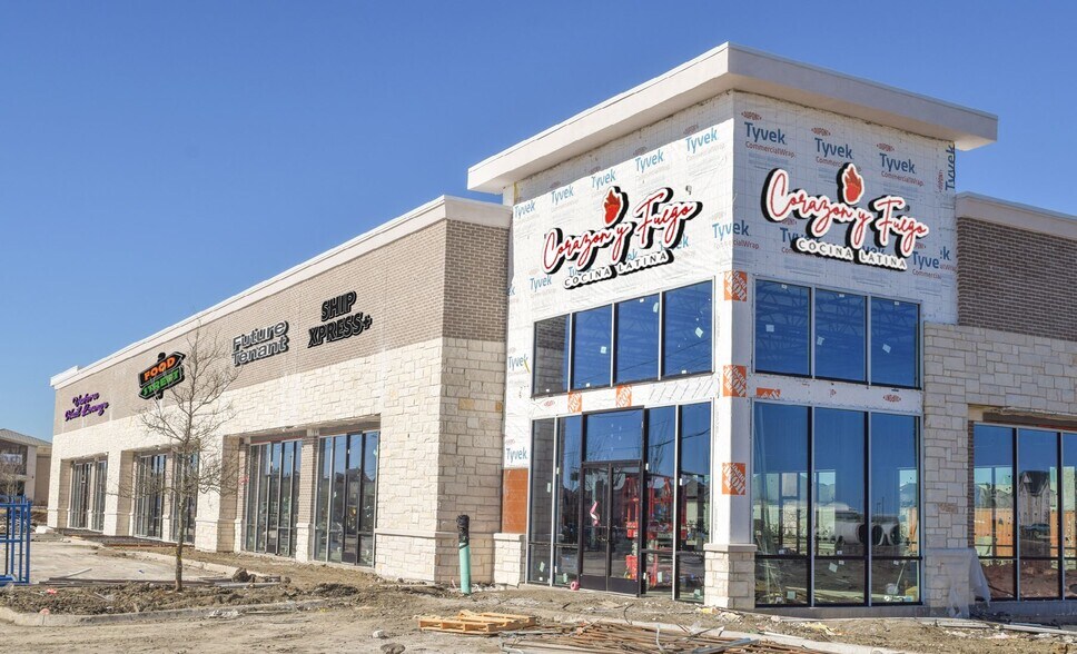 More Photos Of 960 W Exchange Pky, Allen General Retail For Sale