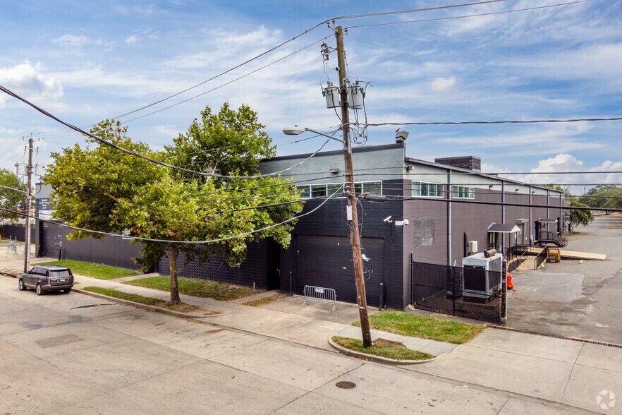 More Photos Of 1235 W St NE, Washington Unknown For Lease