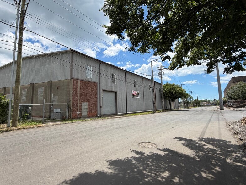 More Photos Of 88 Howard Ave, Bridgeport Warehouse For Lease