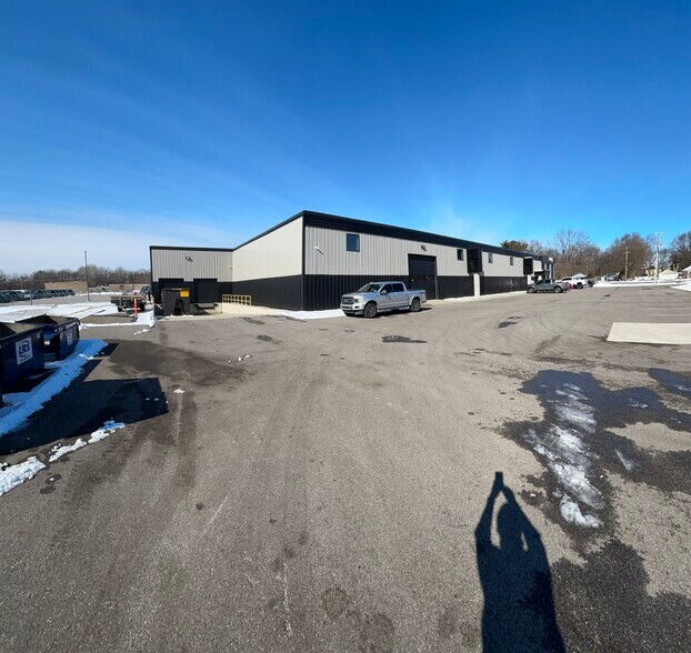 More Photos Of 1827 County Road 6 E, Elkhart Warehouse For Lease