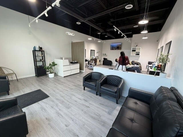 More Photos Of 45 Carrington Blvd NW, Calgary Coworking Space