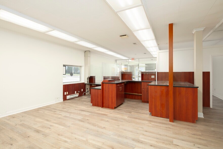 More Photos Of 308 W Lexington Ave, Winchester Office For Sale