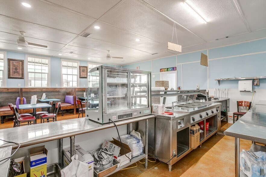 More Photos Of 4920 Tin Top Rd, Weatherford Office For Sale