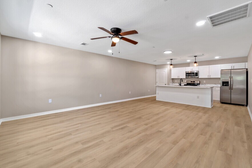 More Photos Of 50 Fulton Ave, Pensacola Apartments For Sale