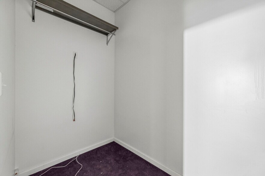 More Photos Of 206 Claire Ave, Oak Grove General Retail For Lease