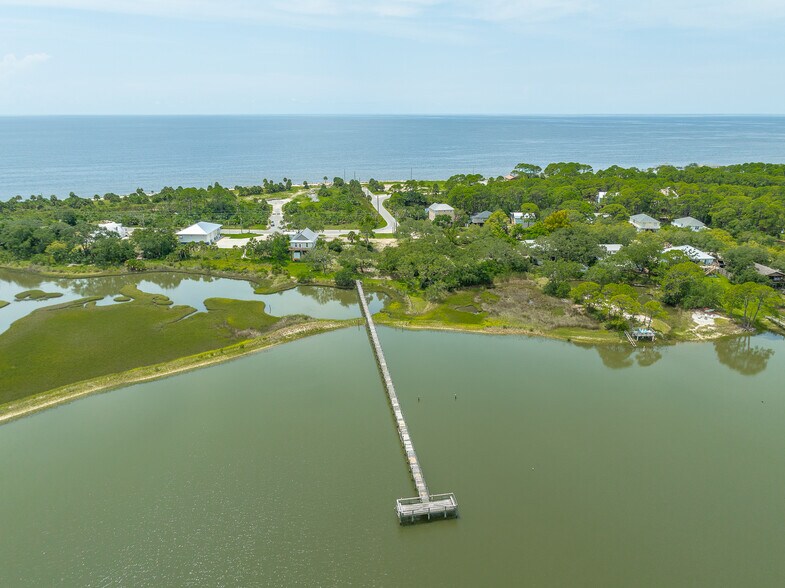 More Photos Of 127 Harbor Cir, Panacea Office Residential For Sale