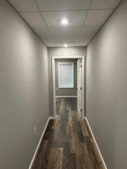 More Photos Of 615 Colonial Park Dr, Roswell Loft Creative Space For Lease